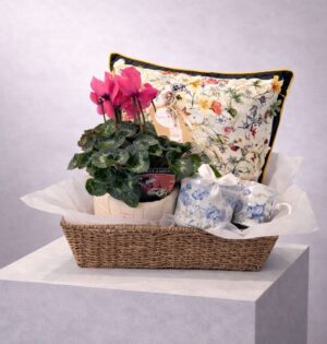Hamper 6 | Bitolia Flower Boutique